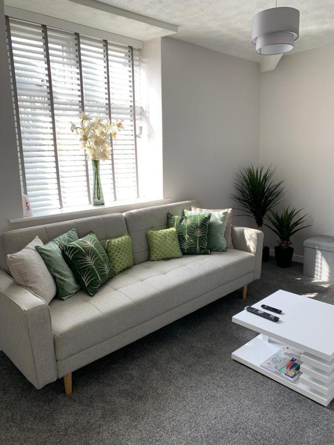 The Greens Apartment Farnworth Ngoại thất bức ảnh